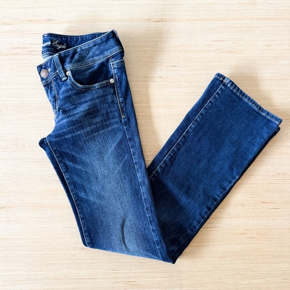 American Eagle Women's Slim Boot Stretch Jeans Size 2 - Picture 1 of 9